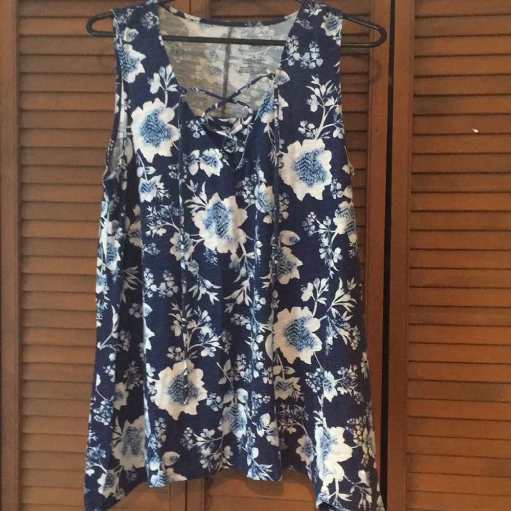 Floral flowy tank top